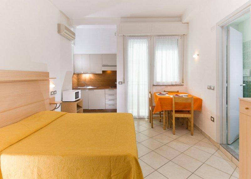 Hotel Ferrara 卡托利卡 外观 照片
